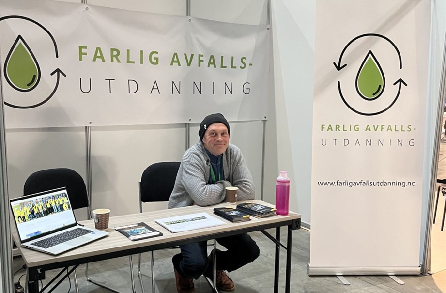 Fagskolen donerer profesjonell stand